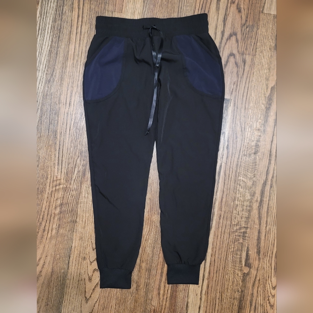 Balera Woven Tech Studio Pants (AH11600) - Size MC (10/12)